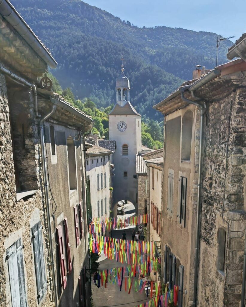 Beffroi de Châtillon-en-Diois, vue depuis la Rue de Rostangs