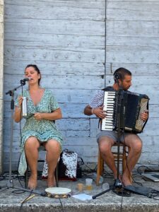 Lola et Batiste à la Foire aux Greniers